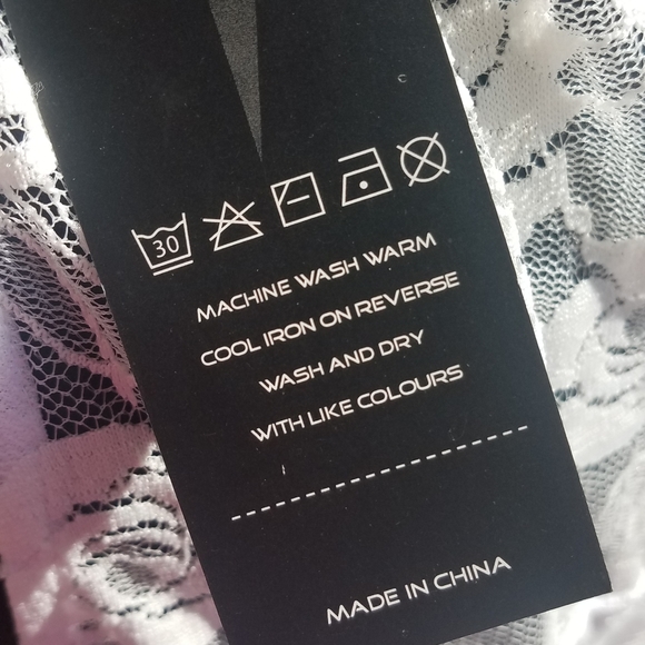 Lacey white dress LARGE - Picture 7 of 7